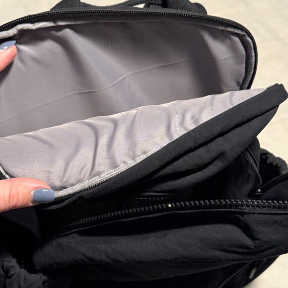 Athleta Kinetic Backpack - Black - Picture 6 of 9